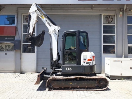 Аренда мини-экскаватора Bobcat E45